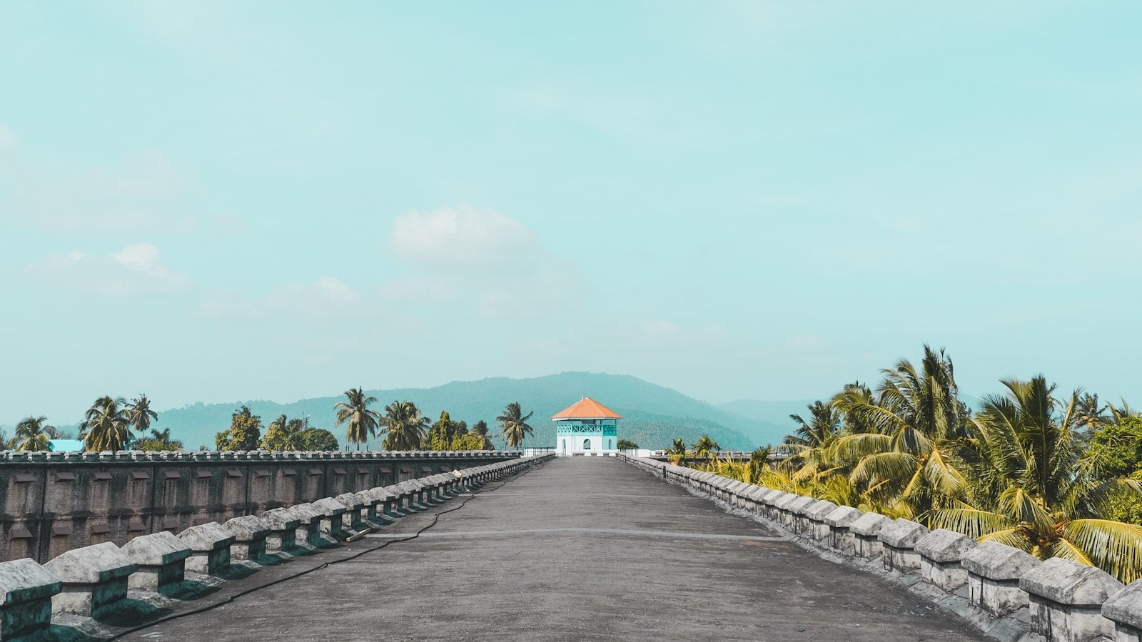 5 Night 6 days Romantic Tour Packages Kerala